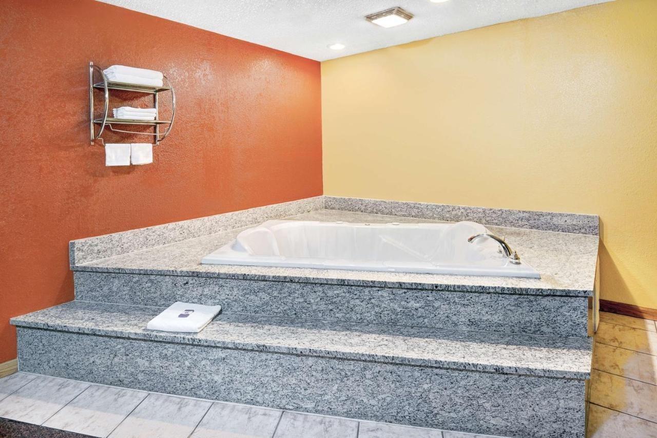 Express Inn Indianapolis Eksteriør billede